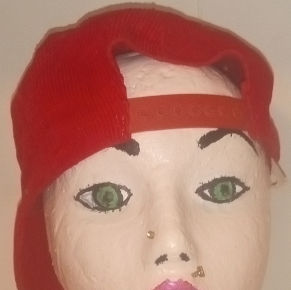 Vintage Corduroy Marlboro Brand Hat. With A bonus gift I drew of Mickey mouse. - Picture 5 of 7